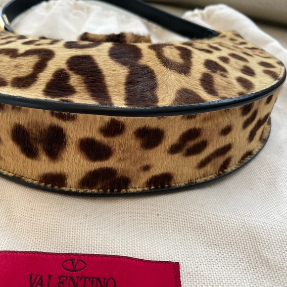 Valentino VLOGO genuine calf hair Leopard Print -looking to trade Open to offers - Picture 13 of 15
